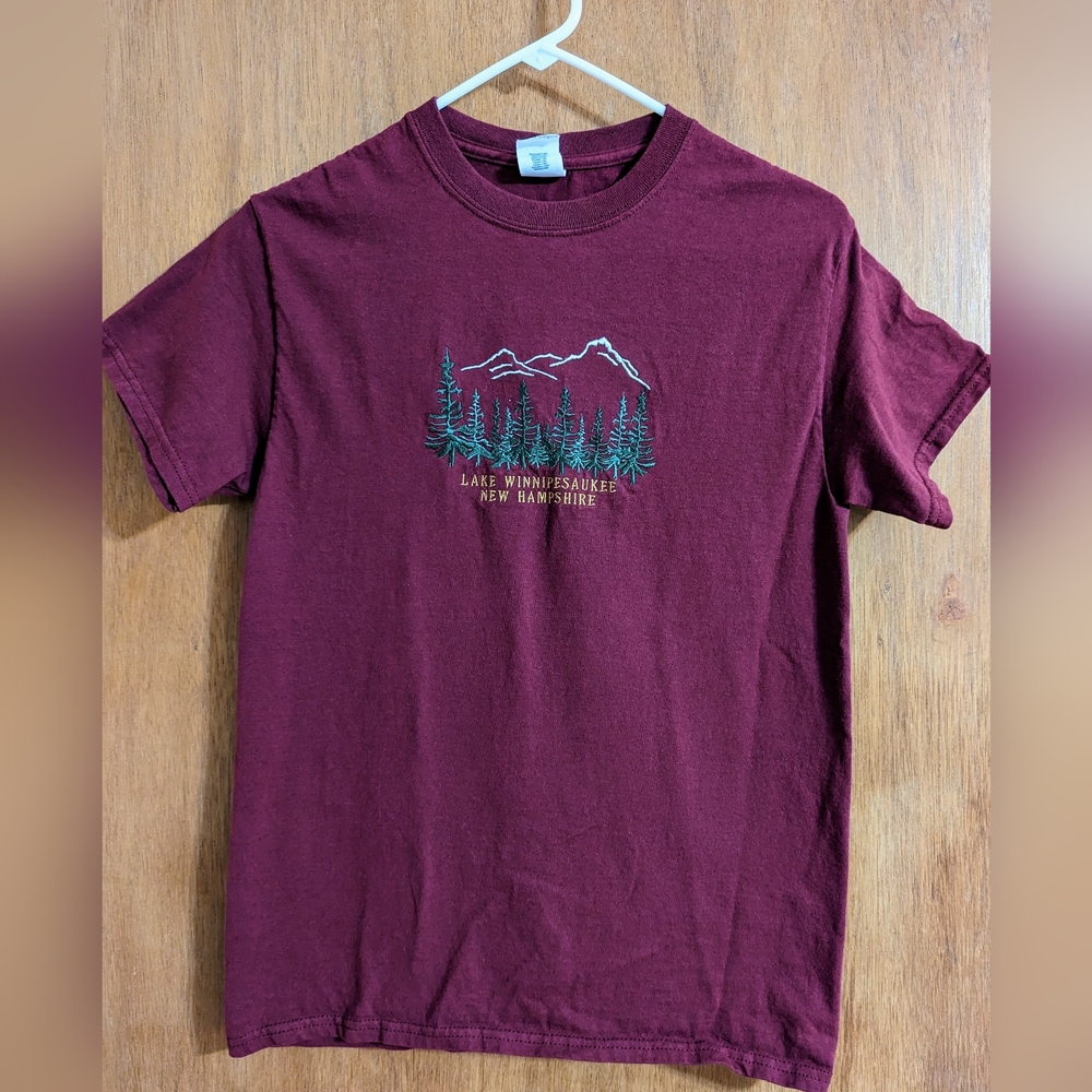 💥 5 for 25 💥 T-shirt kids size small